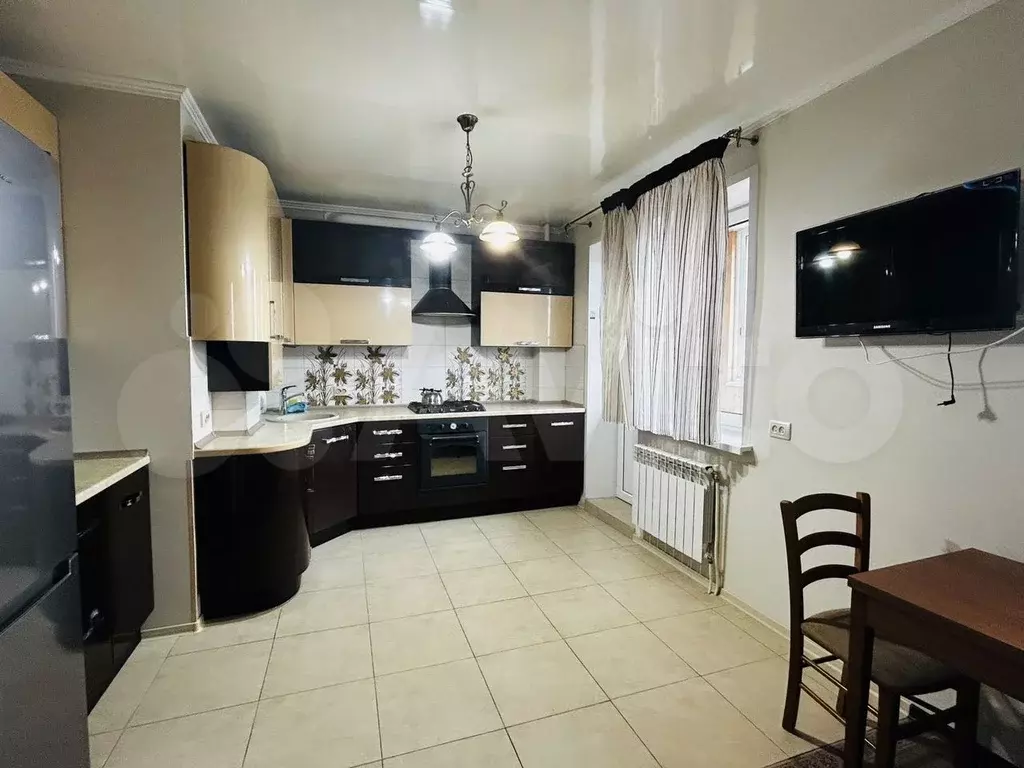 2-к. квартира, 66 м, 6/9 эт. - Фото 0