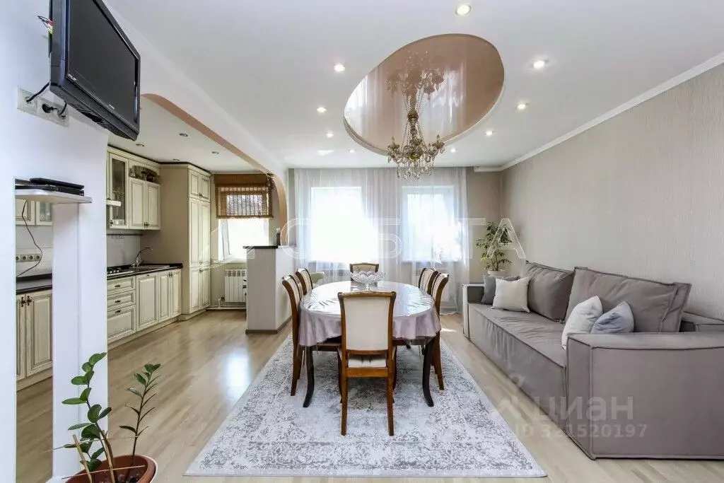 Дом в Тюменская область, Тюмень Зарека мкр, ул. Заозерная, 35 (190 м) - Фото 0