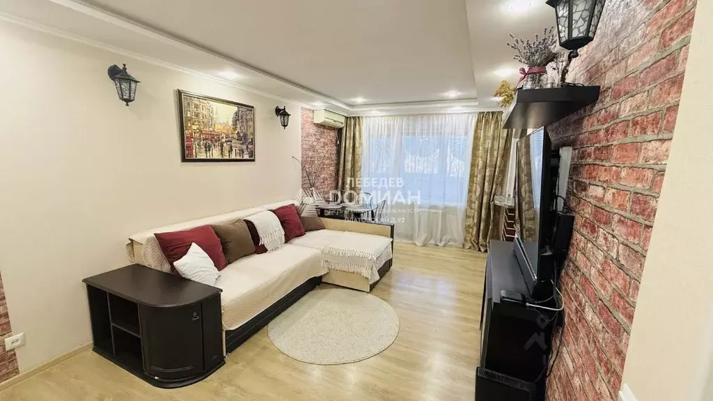 3-к кв. Ростовская область, Новочеркасск Платовский просп. (75.8 м) - Фото 1