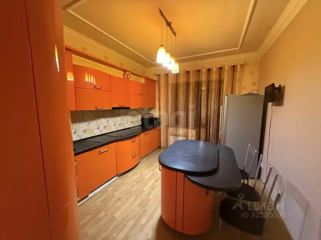 3-к кв. Крым, Симферополь ул. Ковыльная (97.4 м) - Фото 0