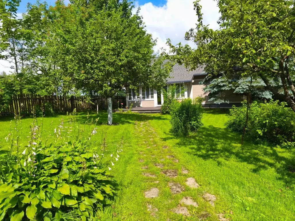 Дом в Псковская область, Печорский муниципальный округ, д. Изборск ул. ... - Фото 1