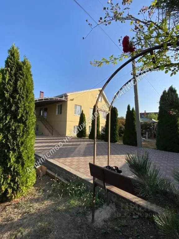 Дом в Ростовская область, Неклиновский район, Новобессергеневское ... - Фото 0