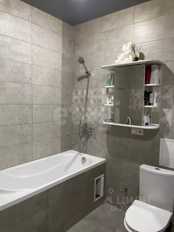 2-к кв. Северная Осетия, Владикавказ ул. Шамиля Джикаева, 7 (59.0 м) - Фото 0