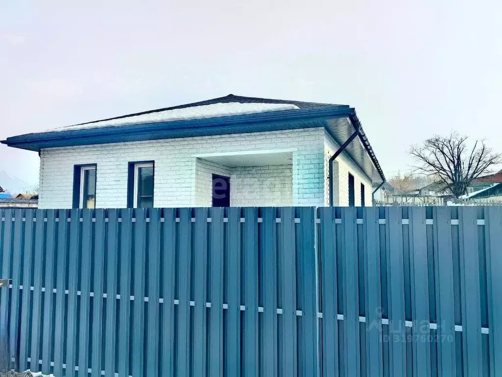 Дом в Приморский край, Арсеньев ул. Черняховского, 155 (100 м) - Фото 1