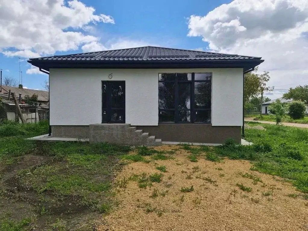 Дом в Крым, Симферопольский район, Трудовское с/пос, с. Строгоновка ... - Фото 1