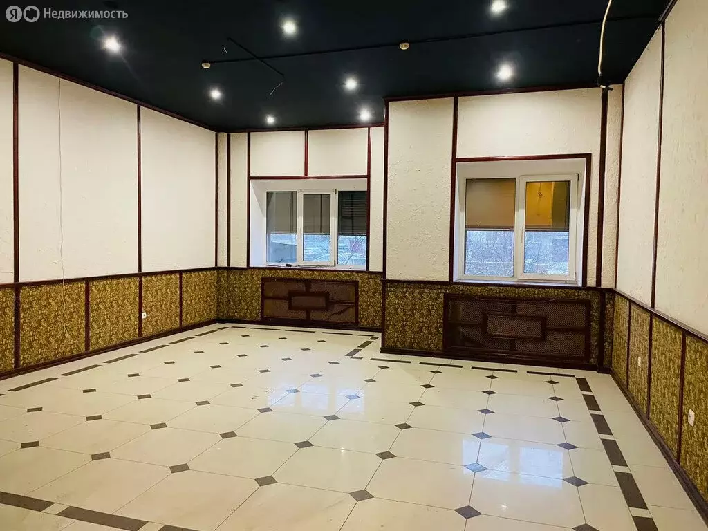 Торговая площадь (76.2 м) - Фото 1