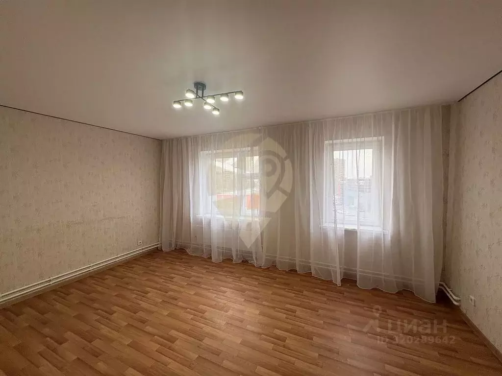 2-к кв. Белгородская область, Старый Оскол Дубрава мкр, 1 кв-л, 18 ... - Фото 2