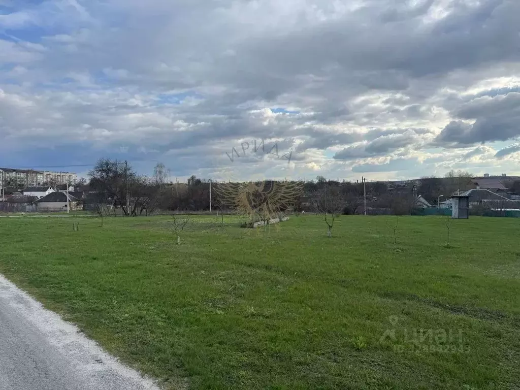 Участок в Белгородская область, Белгород ул. Имени Героя Советского ... - Фото 0