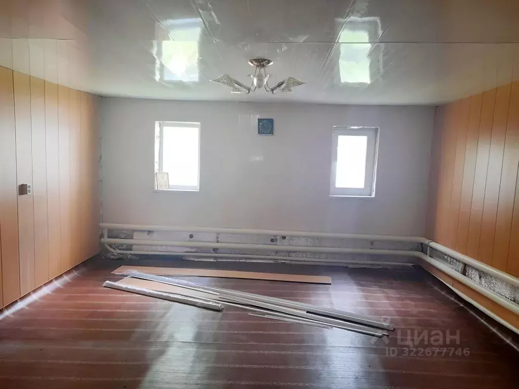 Дом в Курская область, Мантуровский сельсовет, с. Мантурово ул. ... - Фото 2