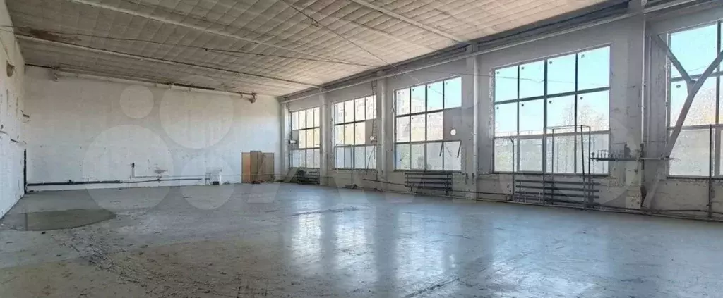 Аренда производственного помещения 1100 м2 - Фото 0