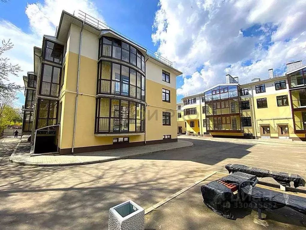 4-к кв. Ярославская область, Ярославль ул. Суркова, 3А (220.4 м) - Фото 1