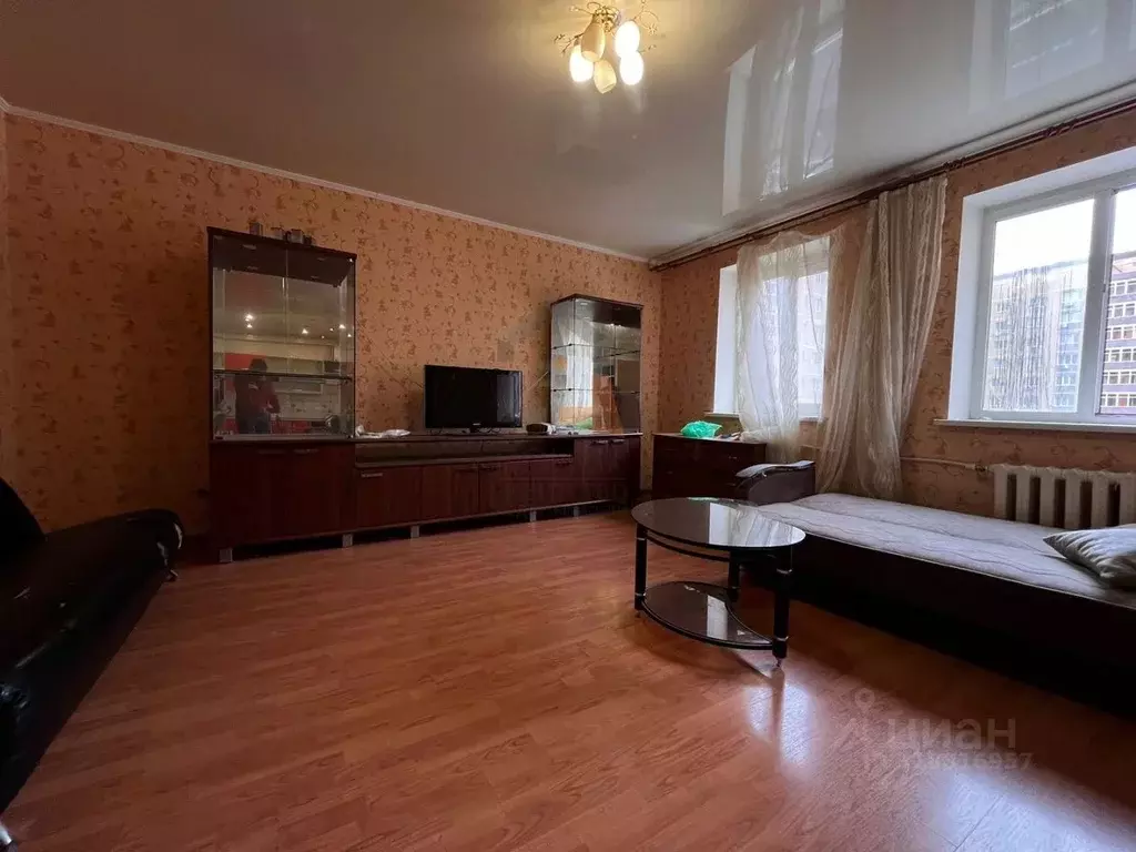2-к кв. Татарстан, Казань ул. Космонавтов, 42а (65.0 м) - Фото 1