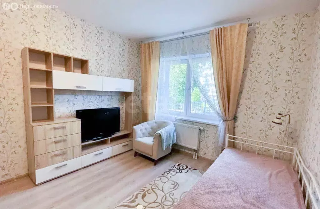 1-комнатная квартира: Пермь, улица Революции, 48А (41 м) - Фото 1