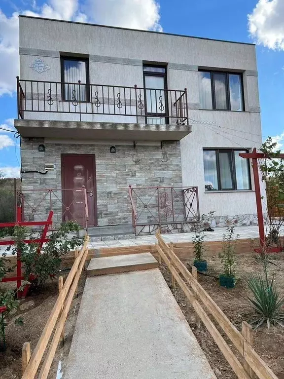 Дом в Крым, Ленинский район, Останинское с/пос, с. Песочное  (73 м) - Фото 1