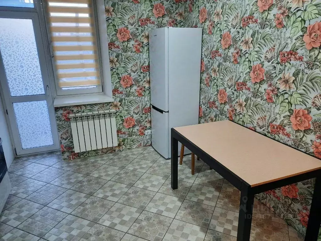 1-к кв. Омская область, Омск Звездная ул., 12 (40.0 м) - Фото 1