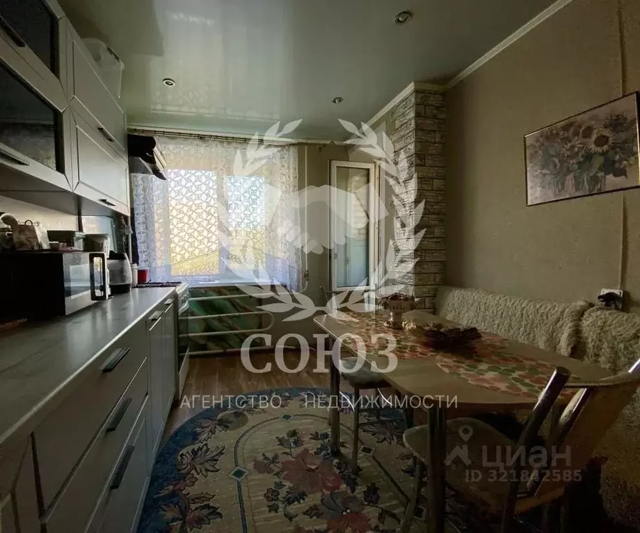 3-к кв. Калужская область, Дзержинский район, Товарково городское ... - Фото 1