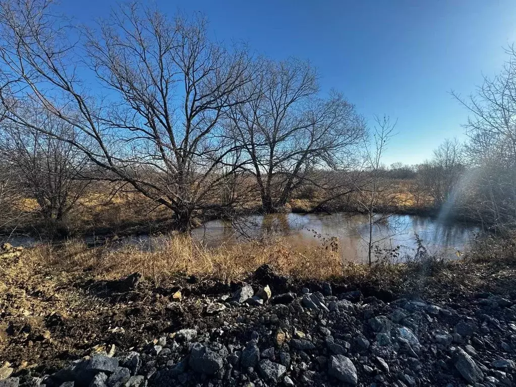 Участок в Хабаровский край, Хабаровский район, с. Мирное  (7.0 сот.) - Фото 1