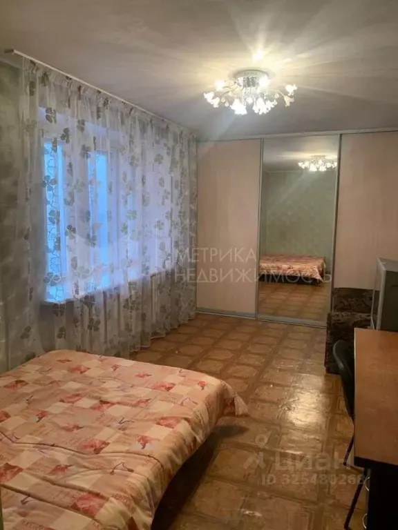 3-к кв. Тюменская область, Тюмень ул. 50 лет Октября, 33 (53.0 м) - Фото 1