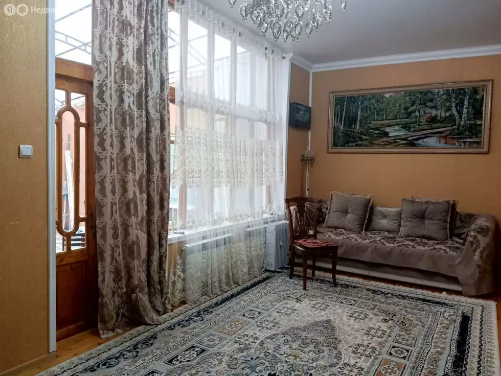 3-комнатная квартира: Дербент, улица Кобякова, 40 (69.4 м) - Фото 1