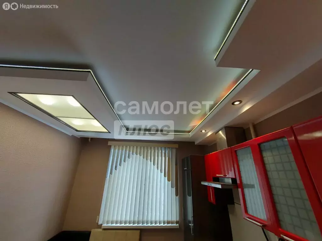 3-комнатная квартира: Миасс, Керченская улица, 30 (63.7 м) - Фото 1