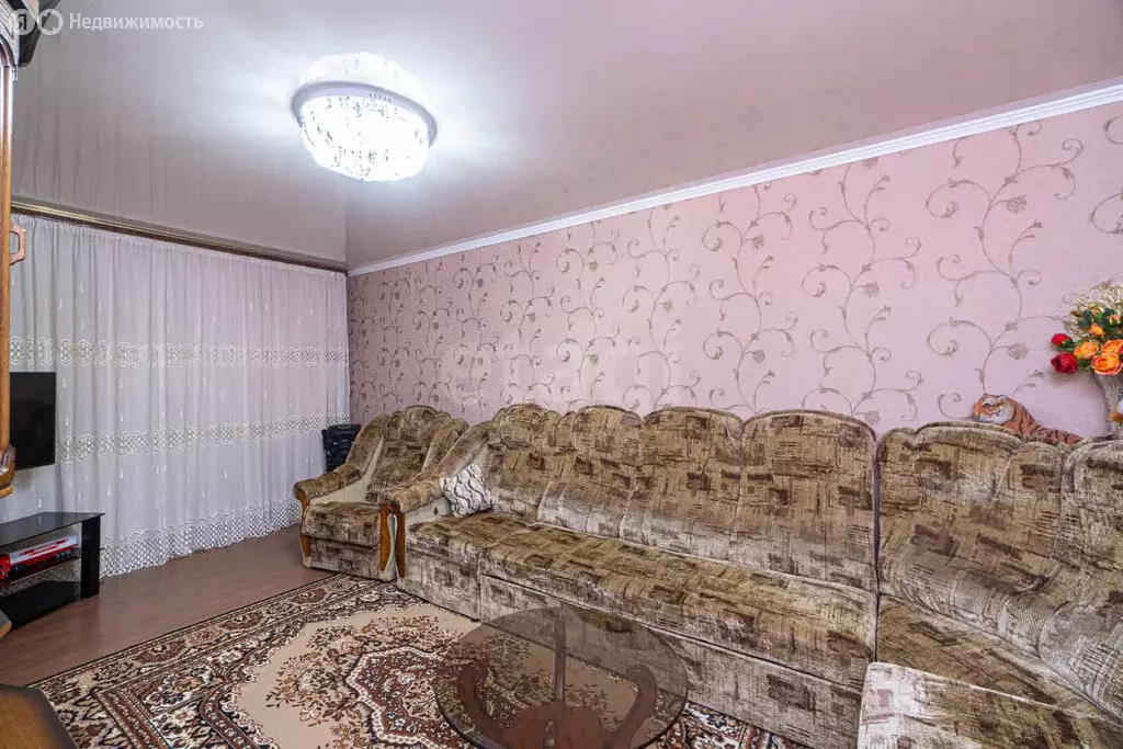 3-комнатная квартира: Бахчисарай, улица Фрунзе, 56 (67.6 м) - Фото 0