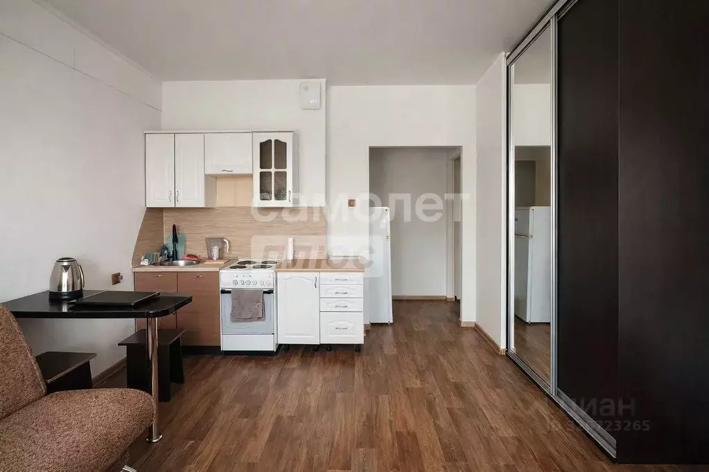 Студия Иркутская область, Иркутск ул. Радищева, 68 (20.8 м) - Фото 1