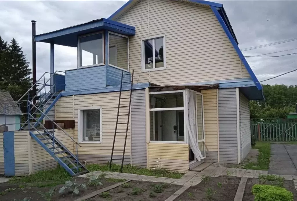 Дом в Омская область, Омск СОСН Юбилейный тер., аллея 4-я (65 м) - Фото 1