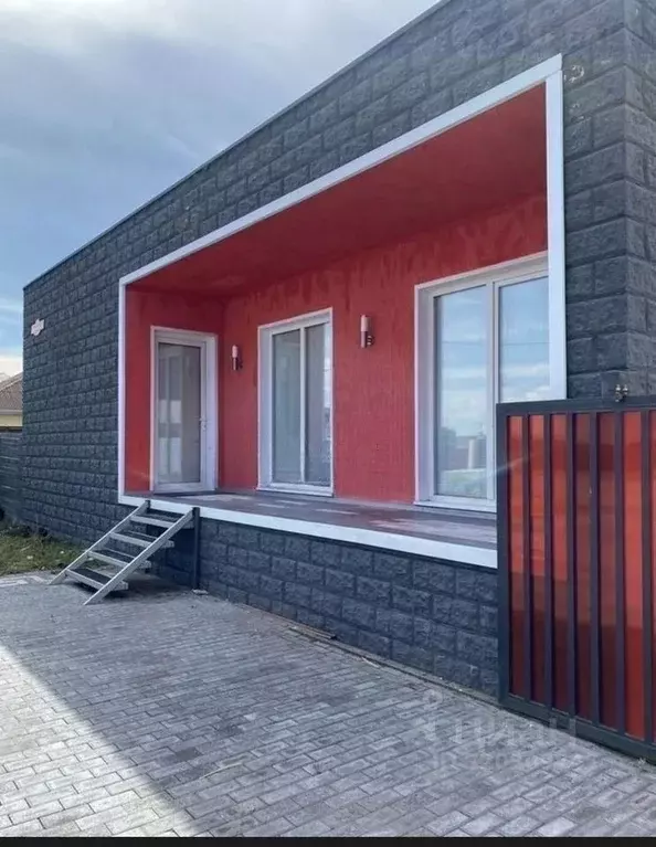 Дом в Хакасия, Усть-Абаканский район, с. Зеленое ул. Щербанева, 29А ... - Фото 0