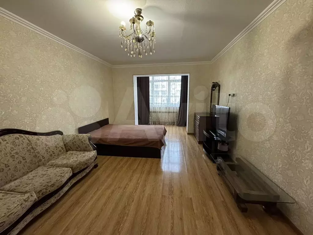 1-к. квартира, 45 м, 1/9 эт. - Фото 0
