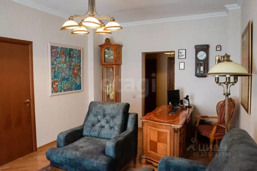 4-к кв. Брянская область, Брянск просп. Ленина, 5 (97.7 м) - Фото 1