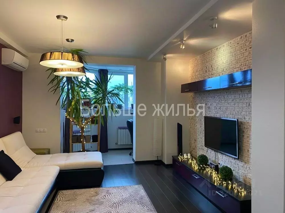 2-к кв. Волгоградская область, Волгоград ул. 8-й Воздушной Армии, 6Б ... - Фото 1