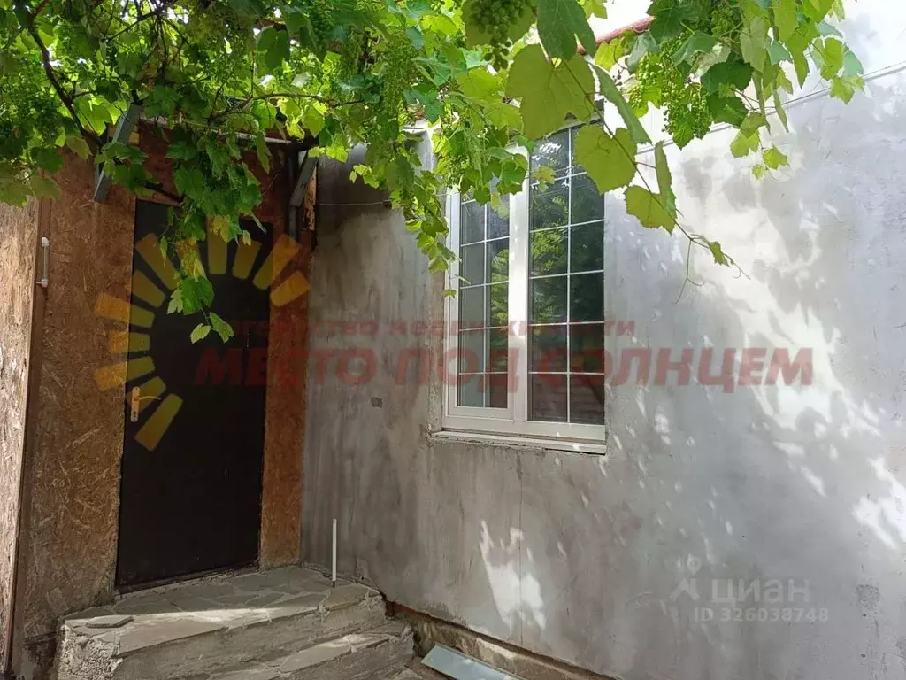 Дом в Краснодарский край, Ейск Краснодарская ул. (140 м) - Фото 1