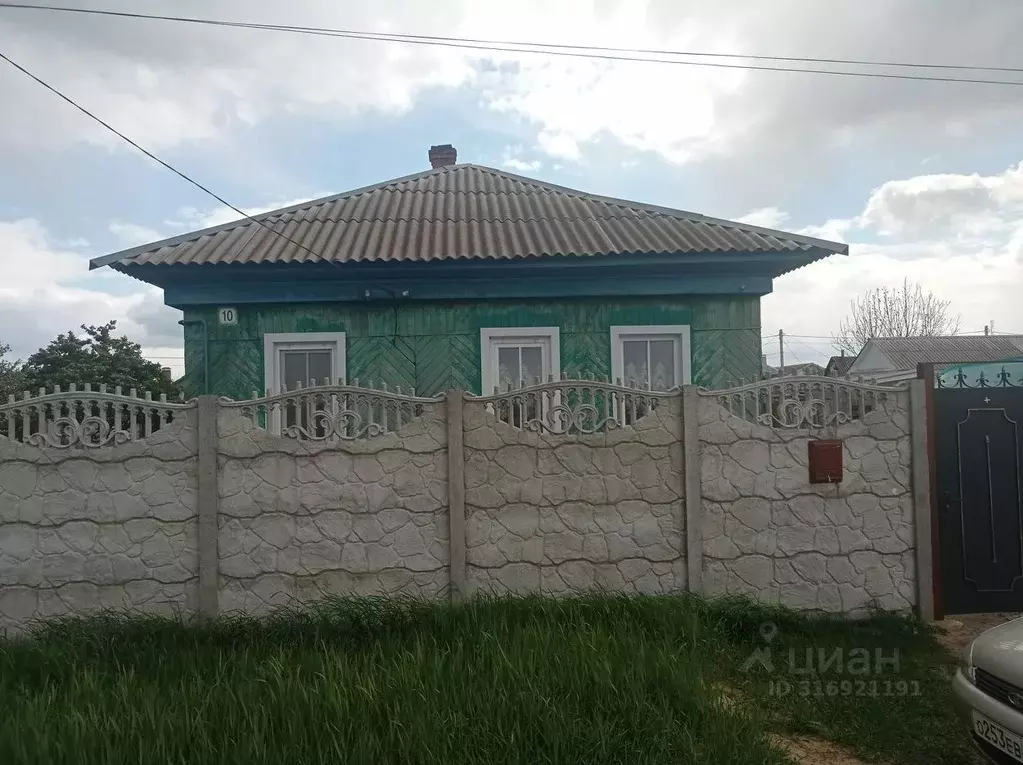Дом в Волгоградская область, Михайловка Новостройка мкр, ул. Стройная ... - Фото 0