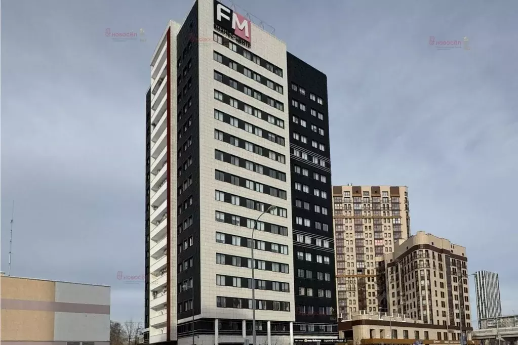 Офис в Свердловская область, Екатеринбург ул. Фурманова, 126 (122 м) - Фото 1