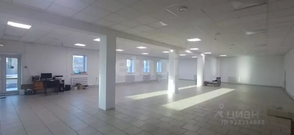 Торговая площадь в Алтай, Майминский район, с. Майма ул. Ленина (225 ... - Фото 2