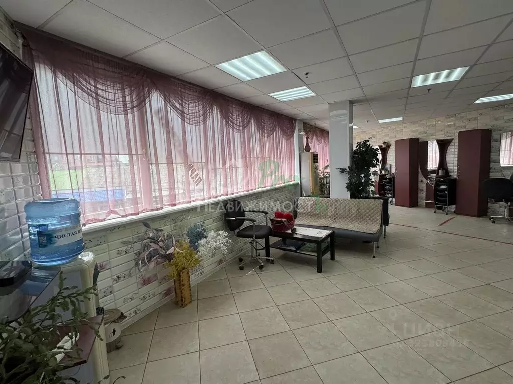 Торговая площадь в Краснодарский край, Ейск ул. Свердлова, 104 (70 м) - Фото 1