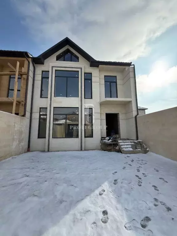 Дом в Дагестан, Махачкала ул. Стекольная, 21 (220 м) - Фото 1