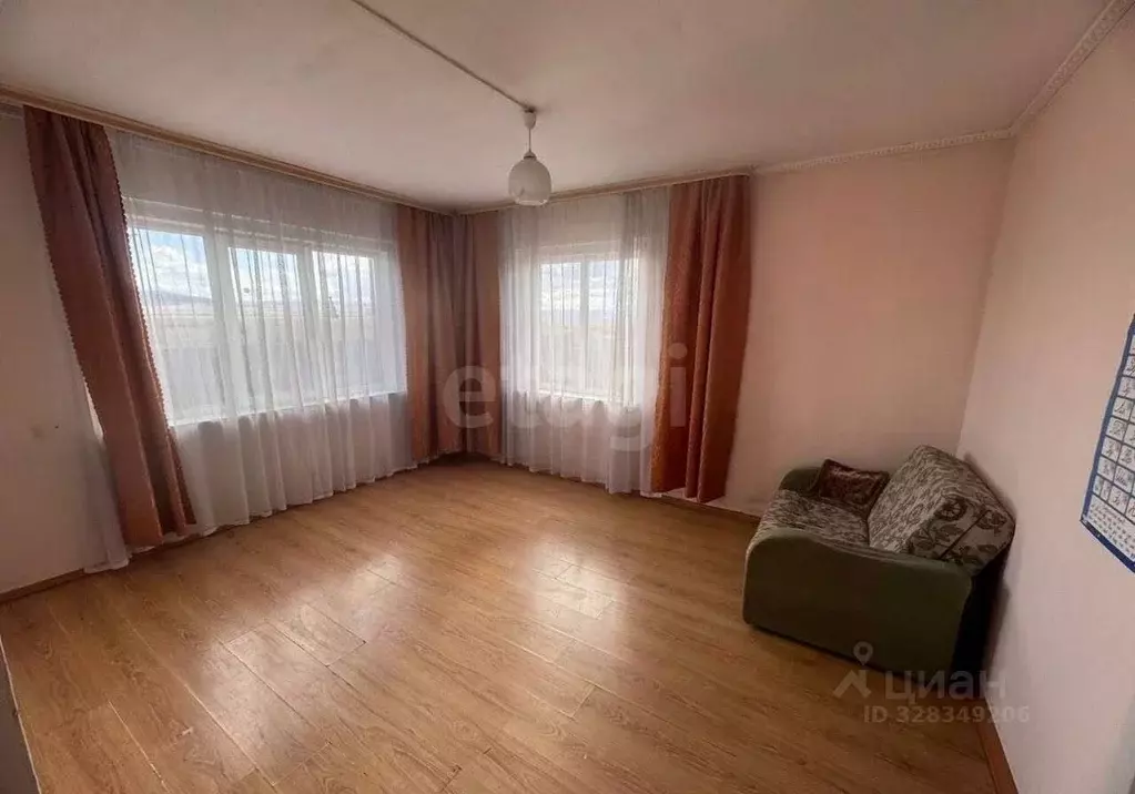 Дом в Бурятия, Иволгинский район, Гурульбинское с/пос, с. Гурульба ул. ... - Фото 1