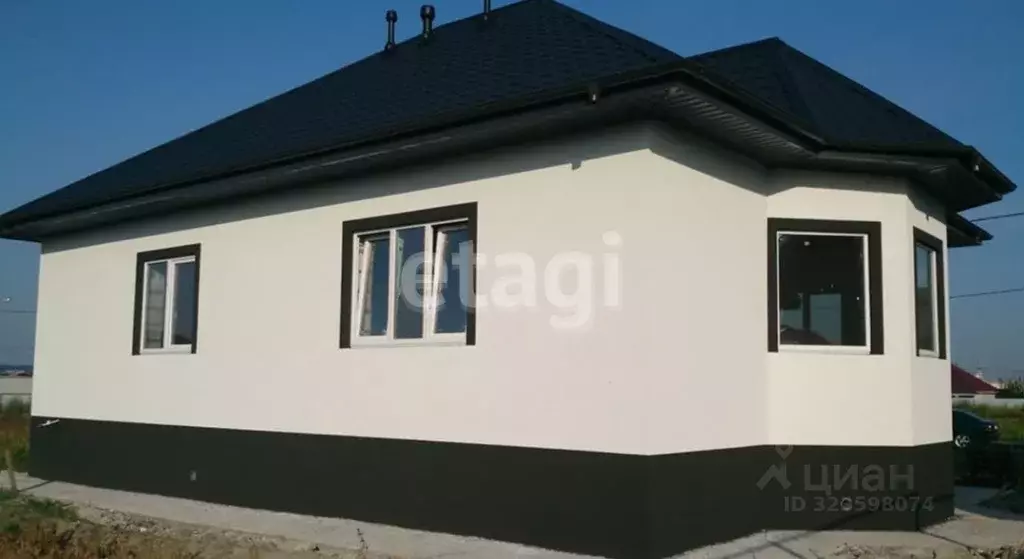 Дом в Курская область, Курский район, Новопоселеновский сельсовет, д. ... - Фото 1