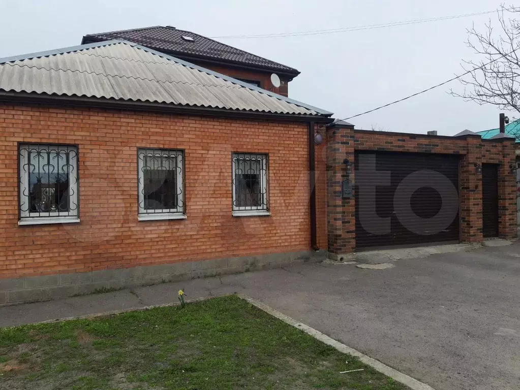 Дом 220 м на участке 3,3 сот. - Фото 0