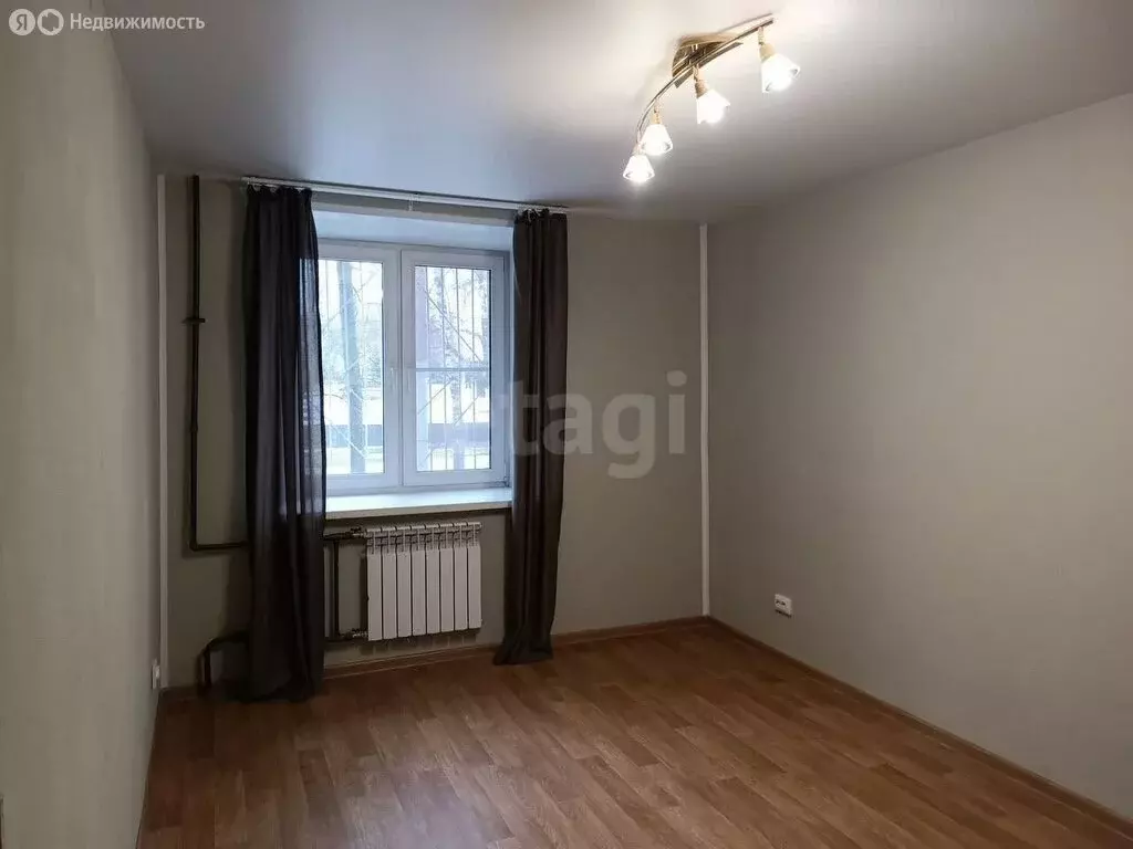 3-комнатная квартира: Нижний Новгород, Вольская улица, 10 (63.2 м) - Фото 1