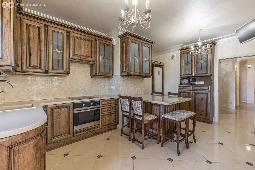 4-комнатная квартира: Курган, жилой район Заозёрный, 6-й микрорайон, ... - Фото 1