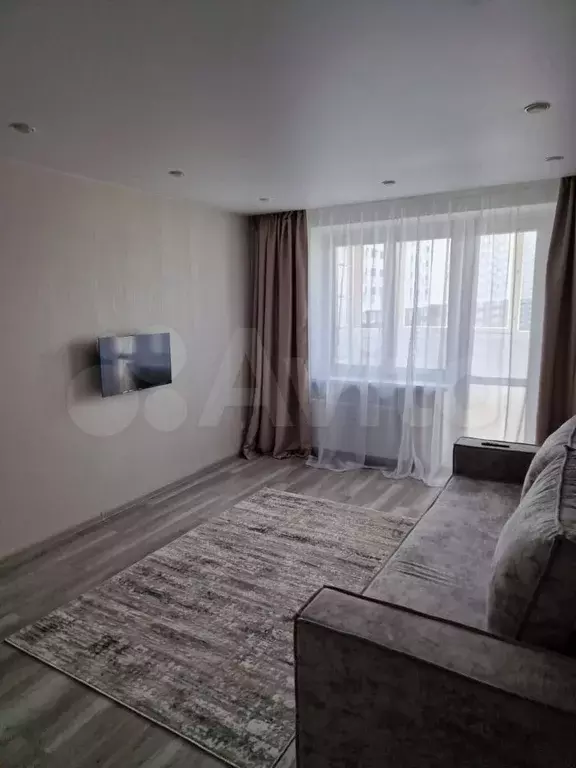 1-к. квартира, 41 м, 7/15 эт. - Фото 0