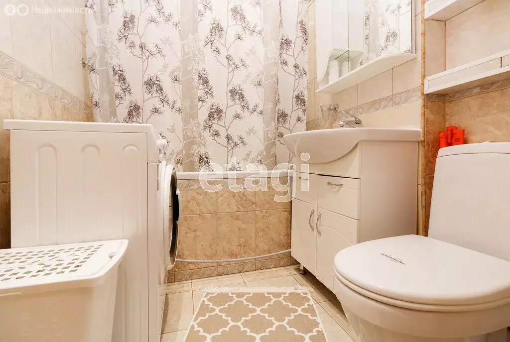 2-комнатная квартира: Тюмень, улица Мельникайте, 64 (59.2 м) - Фото 1