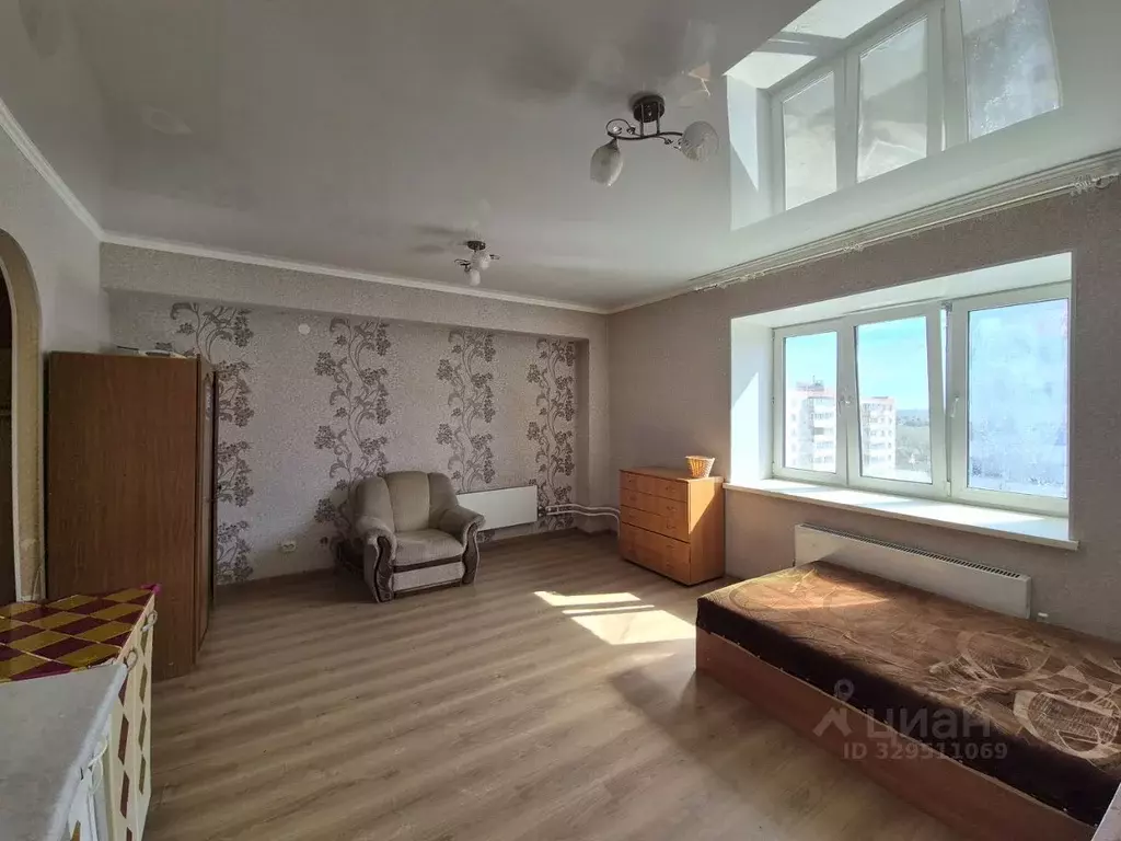 Студия Омская область, Омск Мельничная ул., 87к3 (30.0 м) - Фото 1