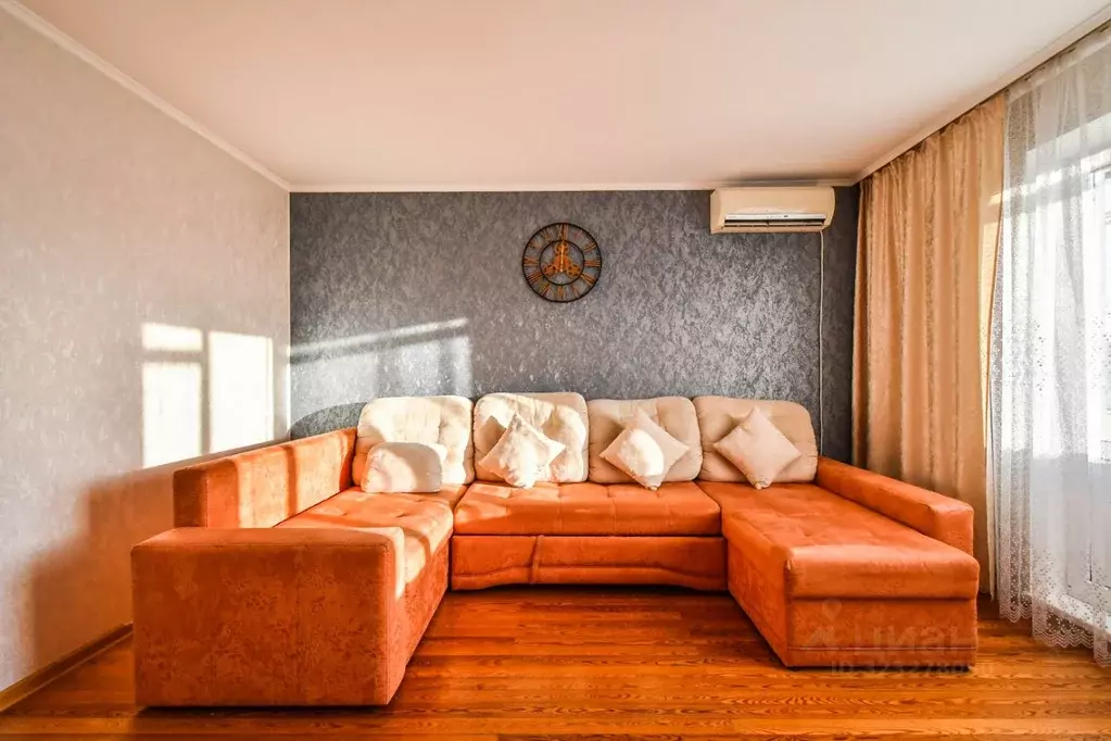 2-к кв. Красноярский край, Красноярск ул. Молокова, 50 (63.0 м) - Фото 1