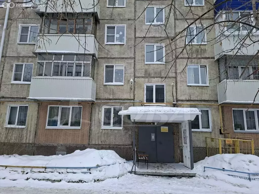 3-комнатная квартира: Курган, улица Коли Мяготина, 79 (58.1 м) - Фото 1