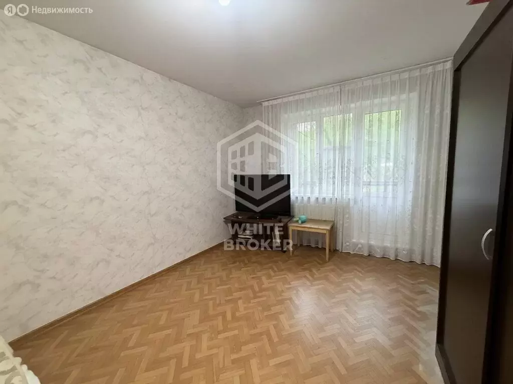 3-комнатная квартира: посёлок городского типа Удельная, Школьная ... - Фото 1