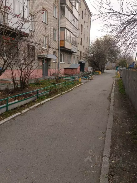 2-к кв. Алтайский край, Барнаул пер. Малый Прудской, 37 (47.9 м) - Фото 2