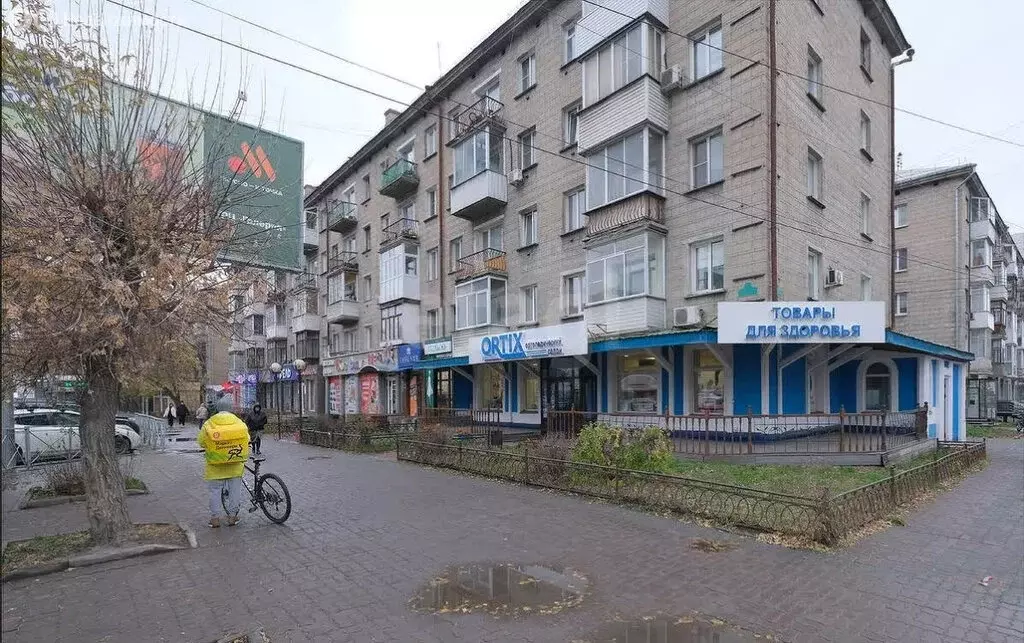 3-комнатная квартира: Новосибирск, улица Гоголя, 21 (53.2 м) - Фото 1